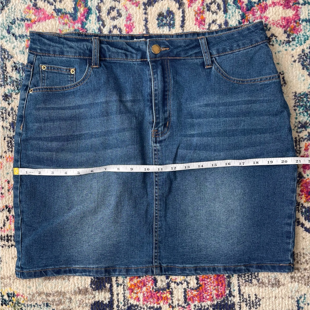 NWT Womens Size XXL Mini Denim Skirt Dark Wash Stretch Curvy Jean Skirt - Picture 3 of 5